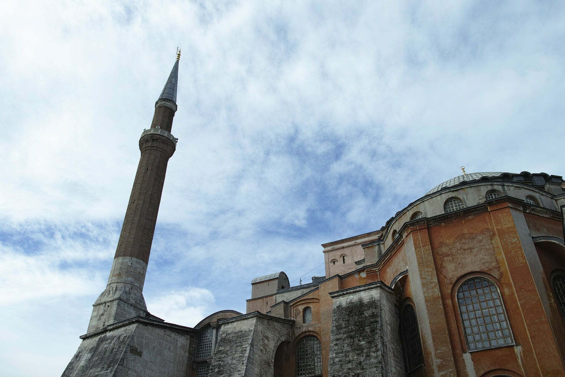 Sahura Kalkış yazısı için kapak fotoğrafı.