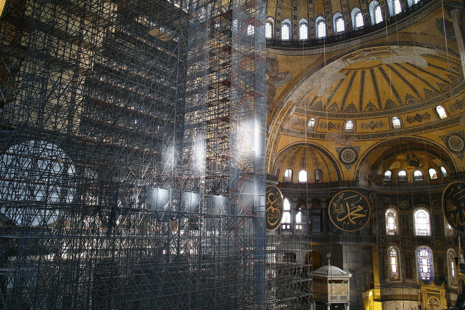 Şehrü Ramazanın Üstünlüğü yazısı için kapak fotoğrafı.